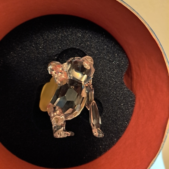 Pristine Swarovski crystal Young gorilla  w bananas 273394 in box w COA - Picture 6 of 8